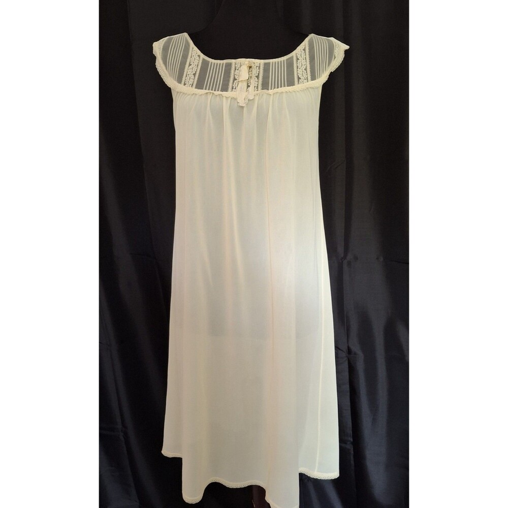Vtg Pretty 60's Philmaid Yellow Floral lace accent Nylon Nightgown Lingerie sz M